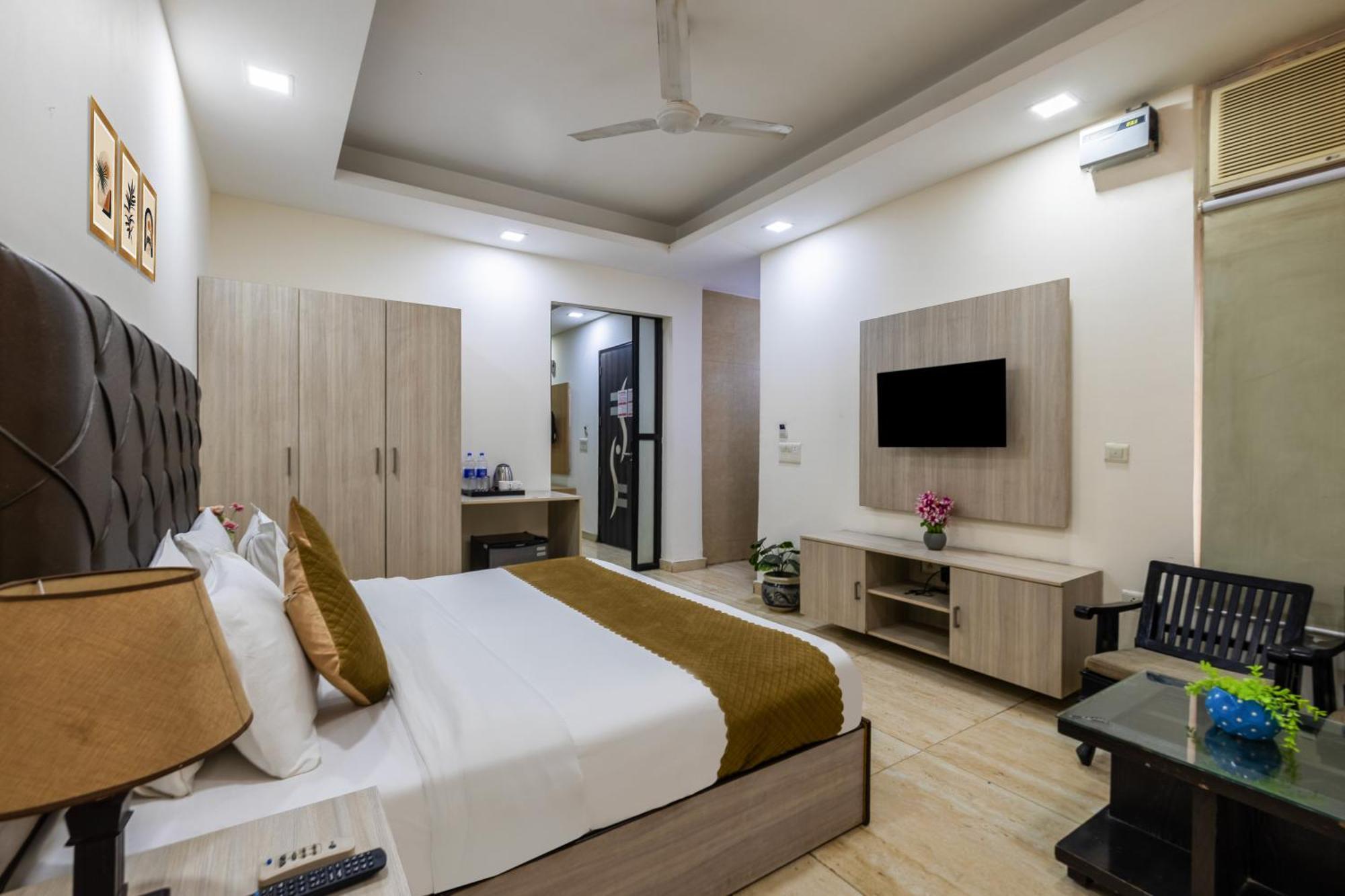 Kabul Hotel By Nexhub Palace - Medanta Gurgaon Exterior photo